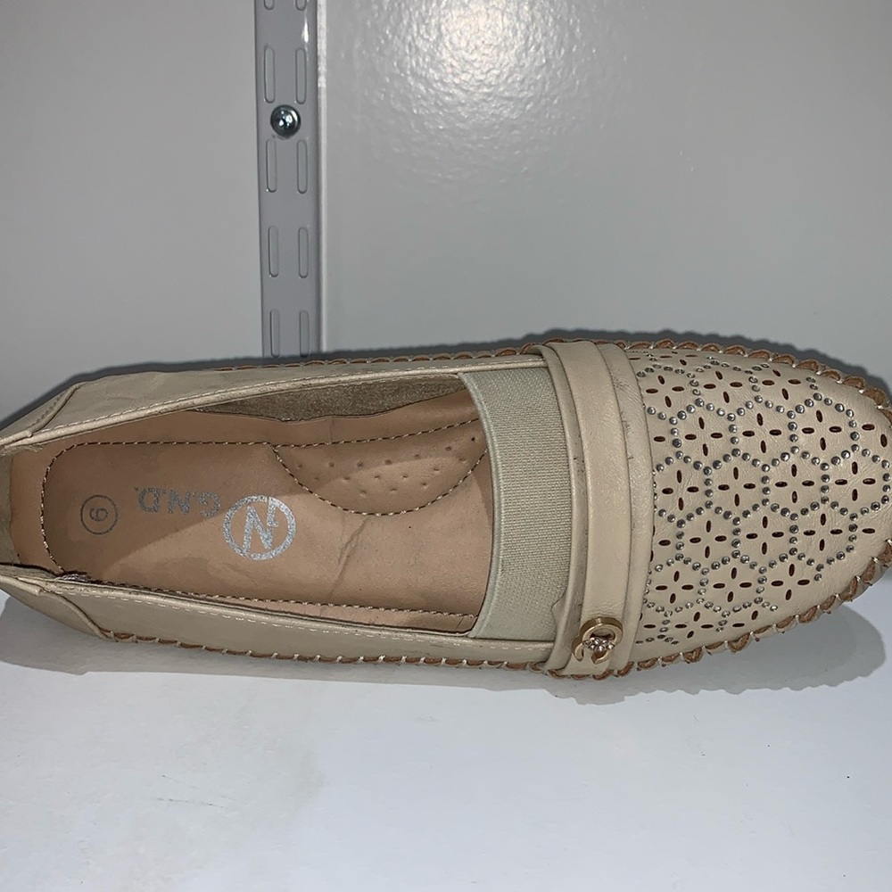 BEIGE COMFORT MOCCASINS - Picture 8 of 9